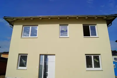 Fenster Referenz 85