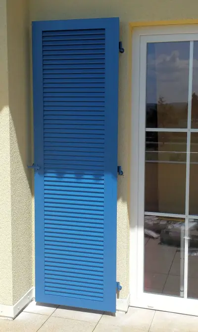 JS in Taubenblau